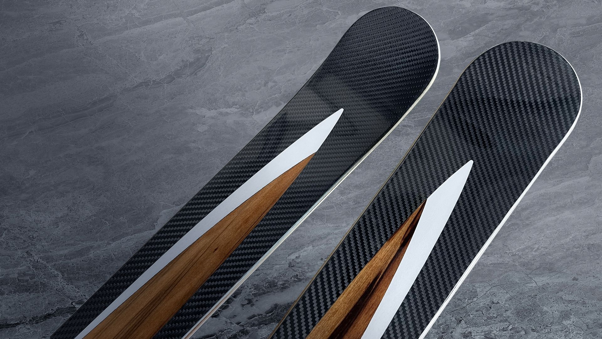 Skis Dénériaz en bois et carbone